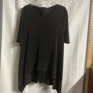Black ladies top blouse Chicos 3 high low short sleeves like new tunic